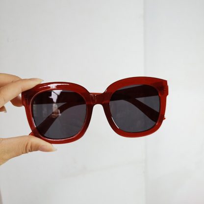 Tori Red Square Sunglasses